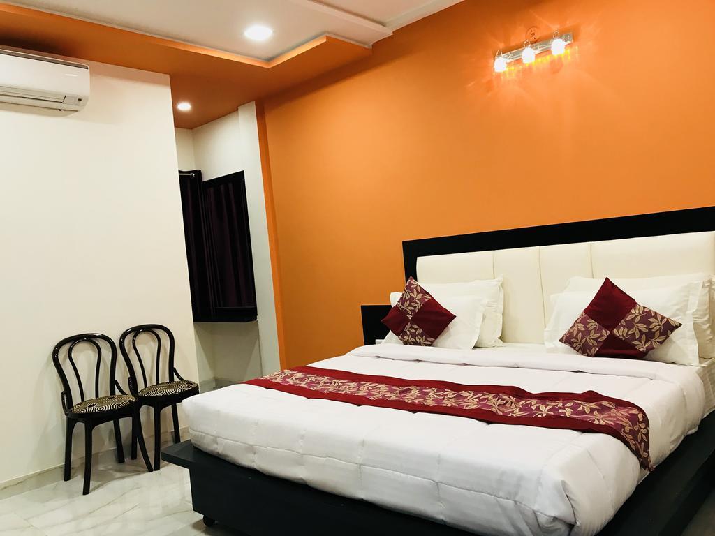 Aaradhya Residency Hotel Agra  Exterior photo