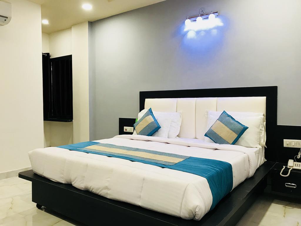 Aaradhya Residency Hotel Agra  Exterior photo