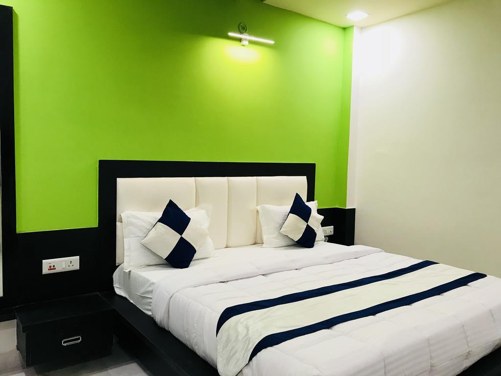 Aaradhya Residency Hotel Agra  Exterior photo