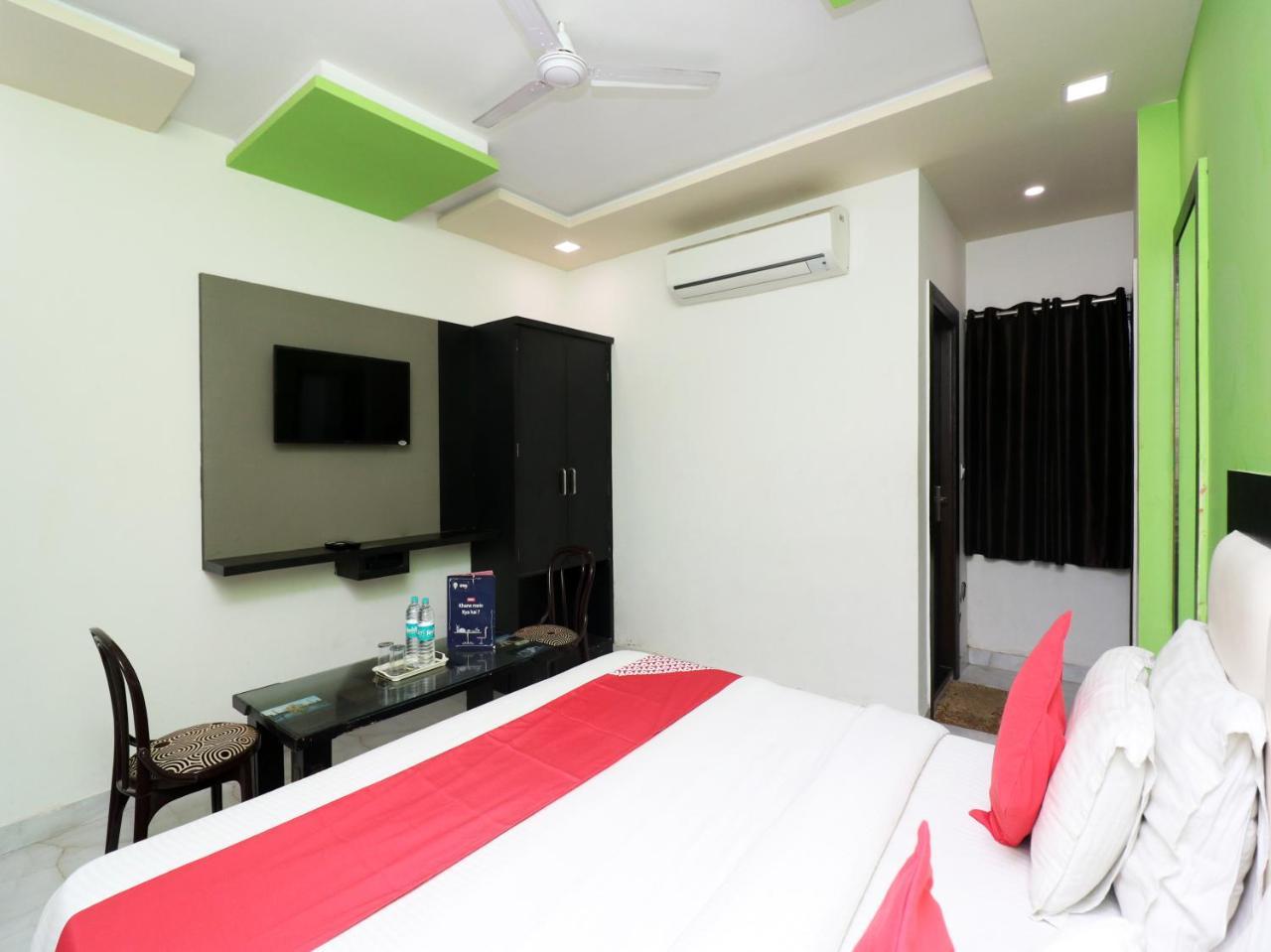 Aaradhya Residency Hotel Agra  Exterior photo