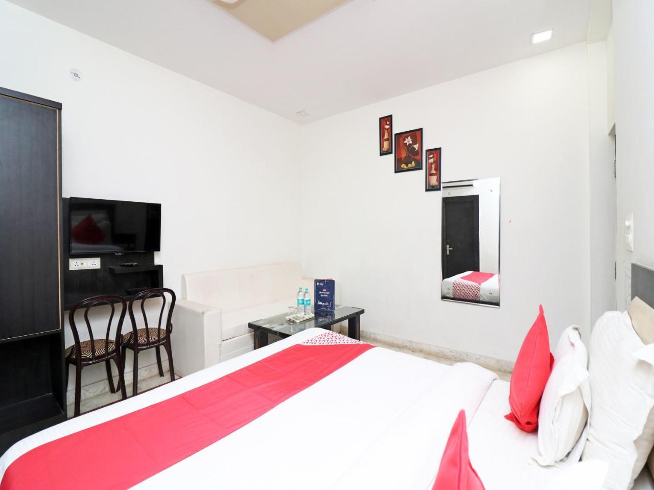 Aaradhya Residency Hotel Agra  Exterior photo