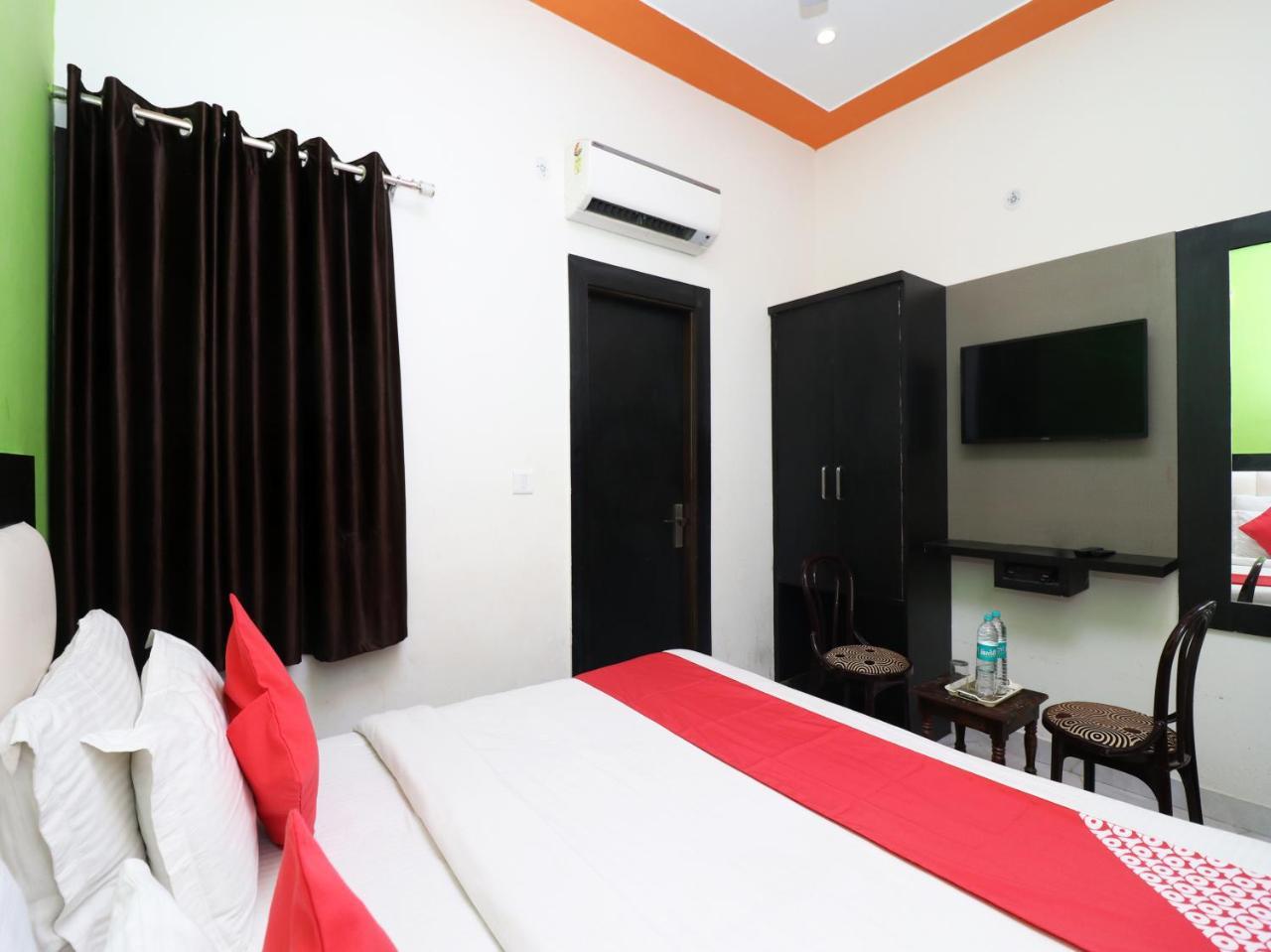 Aaradhya Residency Hotel Agra  Exterior photo