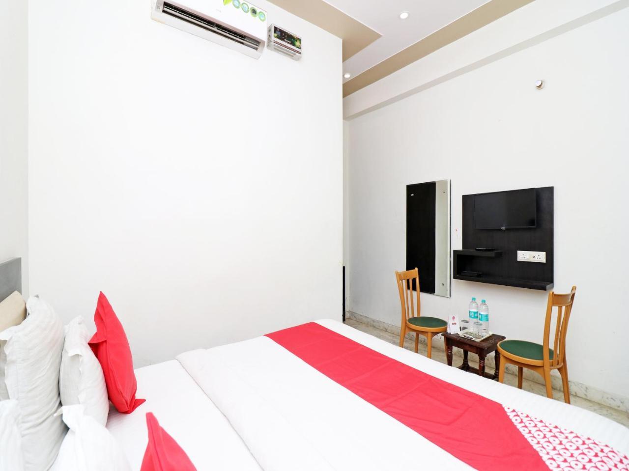 Aaradhya Residency Hotel Agra  Exterior photo