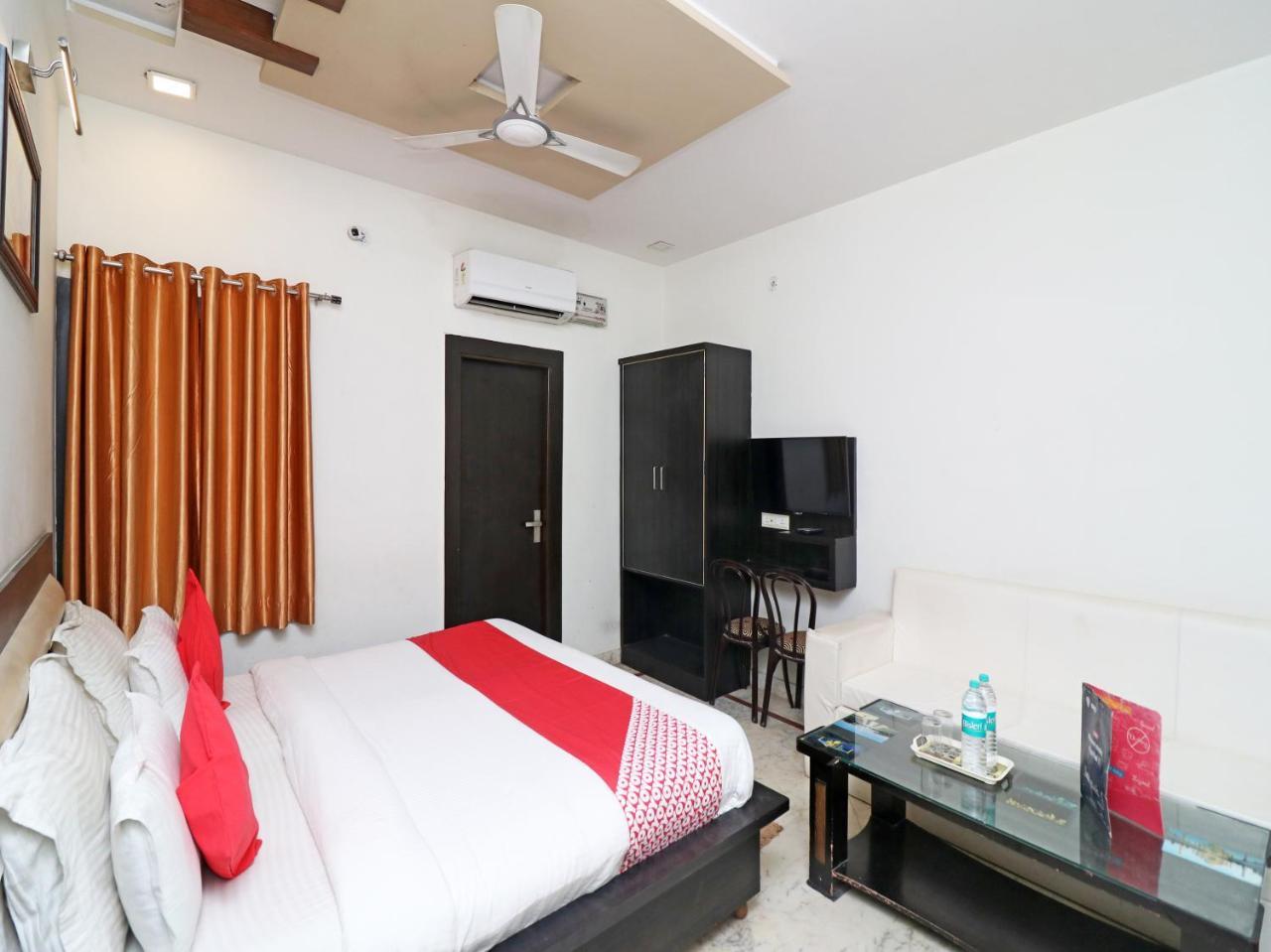 Aaradhya Residency Hotel Agra  Exterior photo