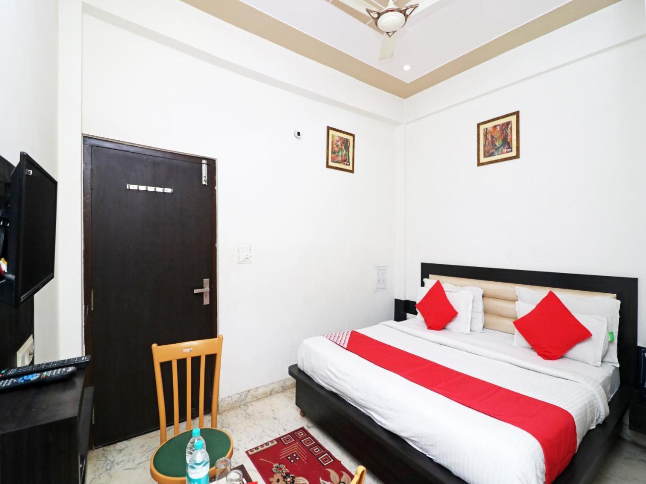 Aaradhya Residency Hotel Agra  Exterior photo